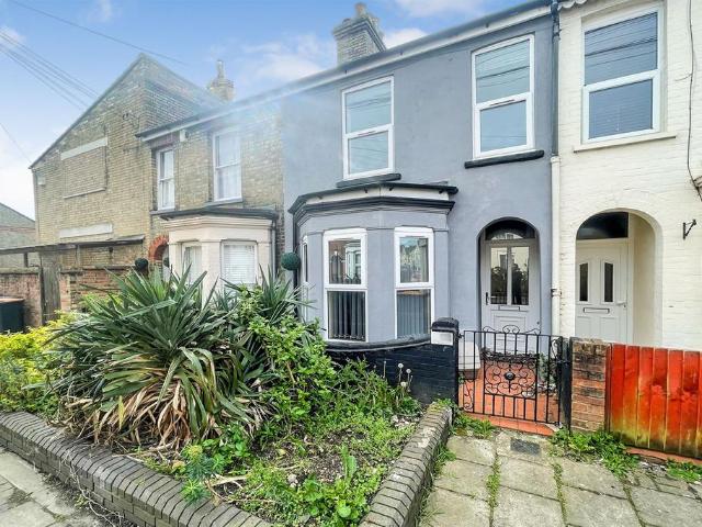 House for sale in Harpur, Bedford