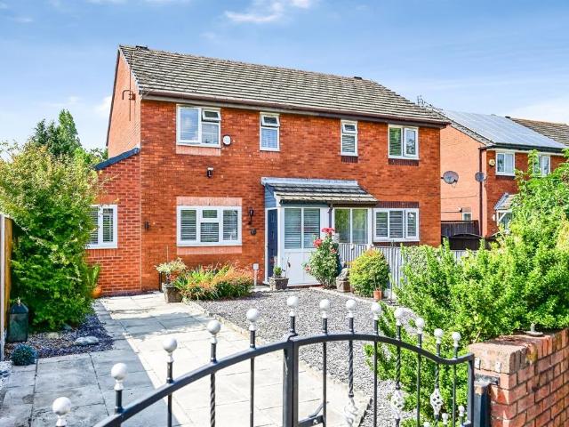 House for sale in Netherley, Calderstones