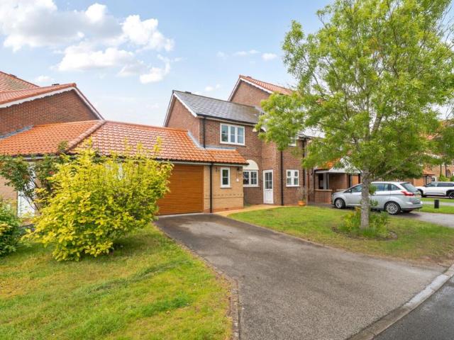 House for sale in Burton Waters, Ingleby