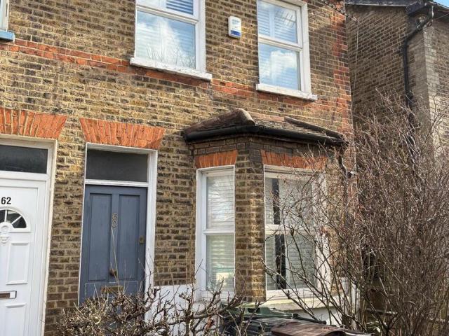 House for sale in London Borough of Croydon, Selhurst