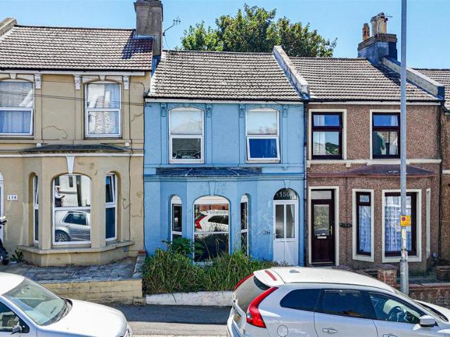 House for sale in Broomgrove, Guestling Green