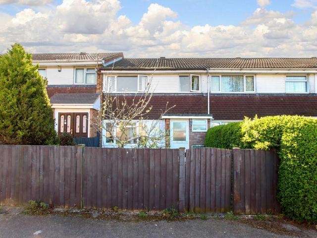 House for sale in Grovehill, Pouchen End