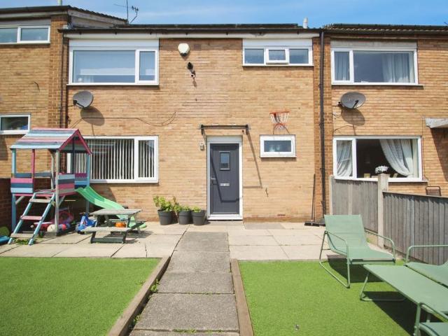 House for sale in Scholes, West Yorkshire