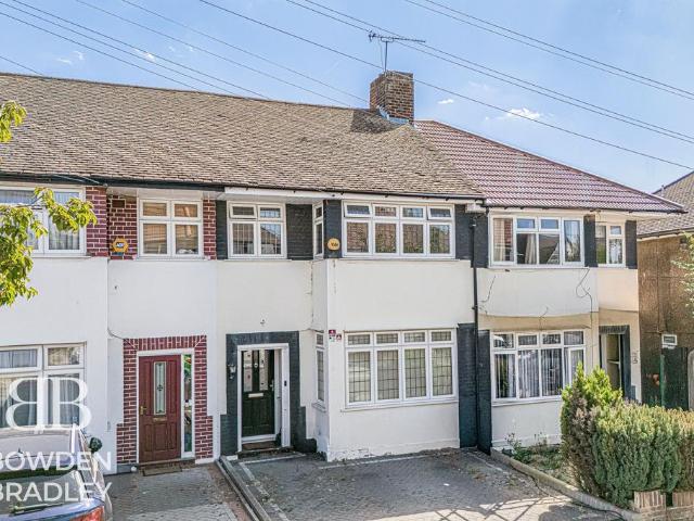 House for sale in Fairlop, Greater London