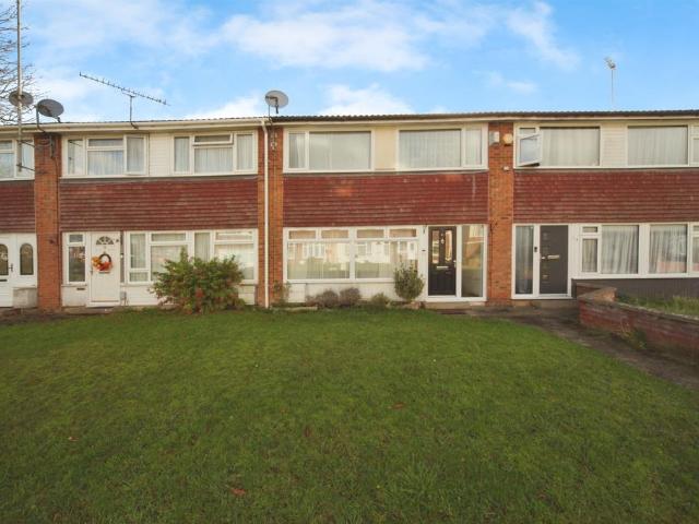 House for sale in Woodside Estate, Houghton Regis