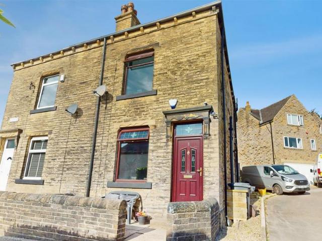 House for sale in Shelf, Calderdale