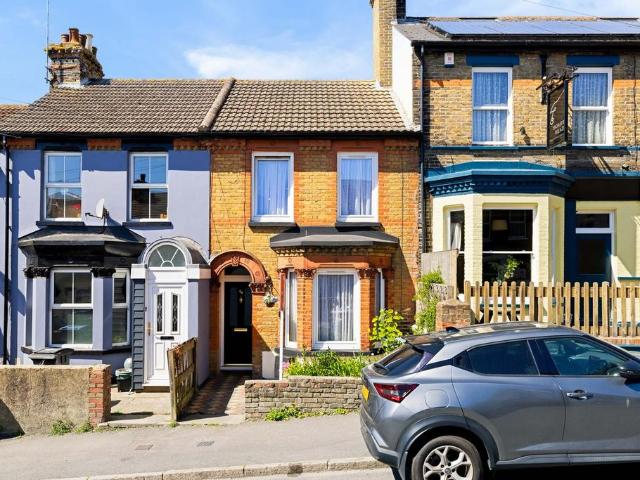 House for sale in Elms Vale, Ash