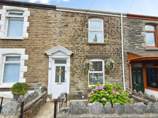 House for sale in Cwmbwrla, Nangreaves