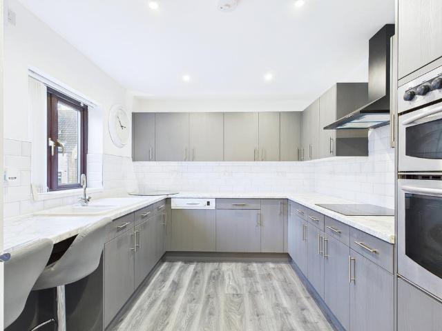 House for sale in Fossebridge, Gloucestershire