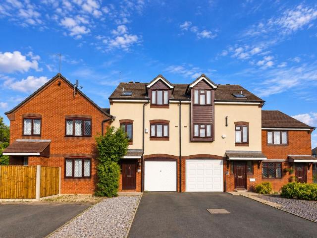 House for sale in Lyppard Grange, Worcester
