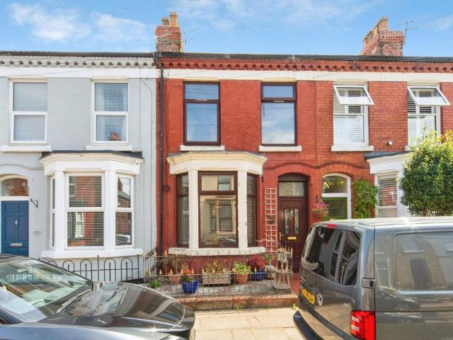 House for sale in Calderstones
