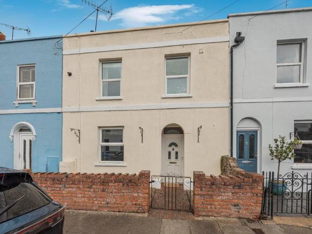 House for sale in Golden Valley, Gloucestershire