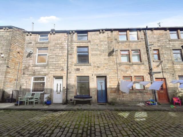 House for sale in Walsden, West Yorkshire