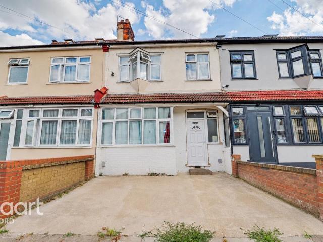 House for sale in Loxford, Seven Kings