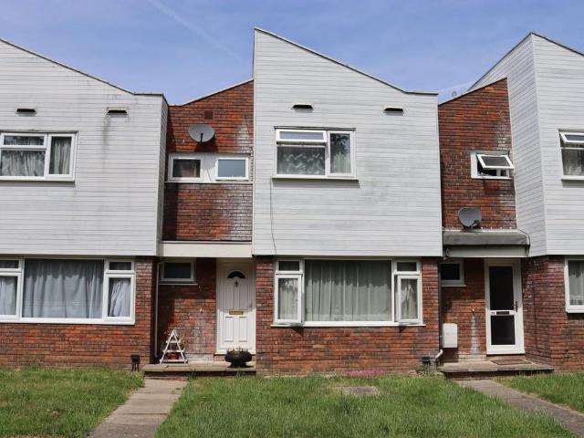 House for sale in Farnborough, Hampshire