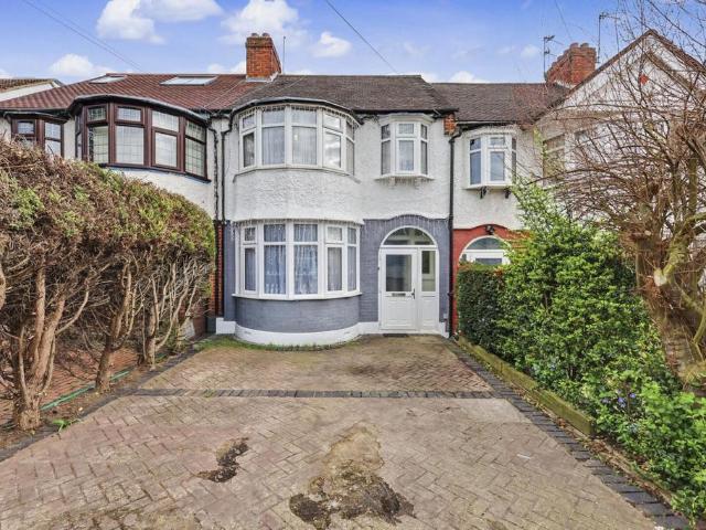 House for sale in Carterhatch, Greater London