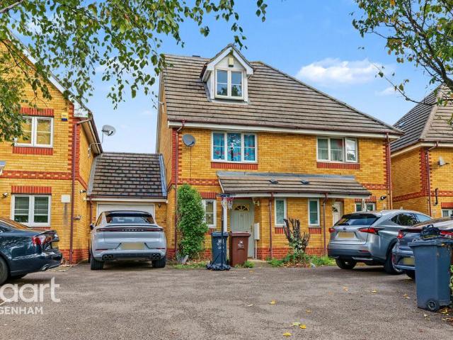 House for sale in London Borough of Barking and Dagenham, Greater London