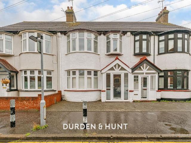 House for sale in Alton Barnes, Essex