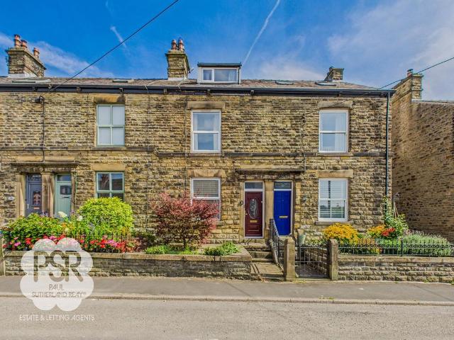 House for sale in Charlesworth, East Midlands