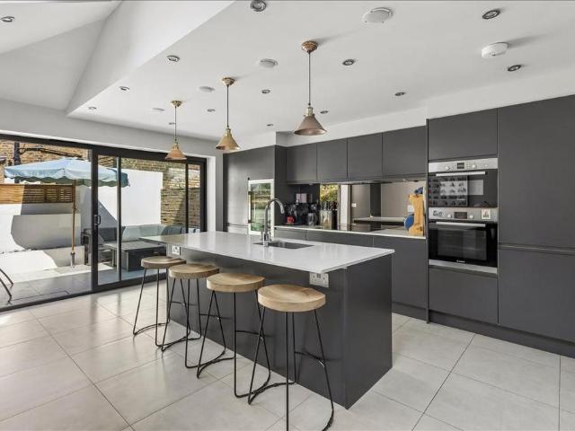 House for sale in Hammersmith, Greater London
