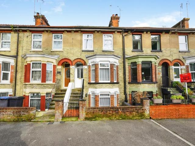House for sale in River, Ash