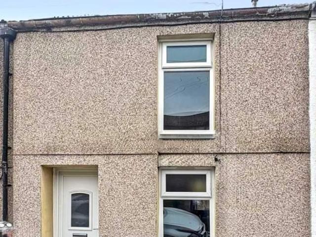 House for sale in Ystrad