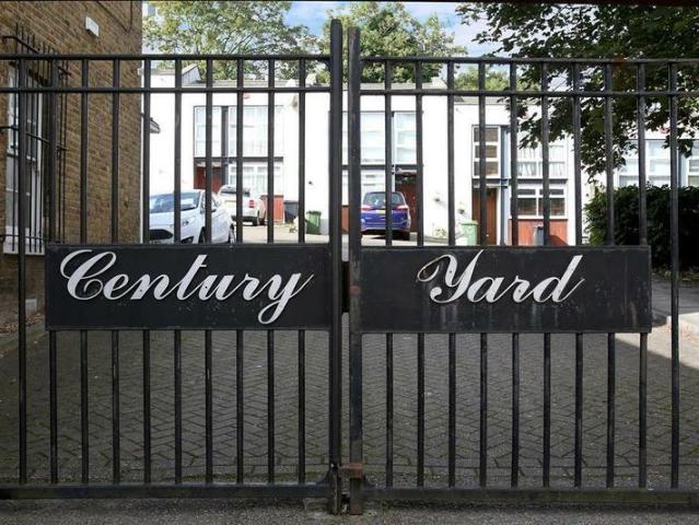 House for sale in London Borough of Lewisham, Forest Hill