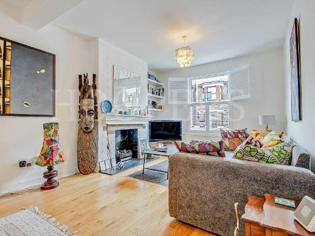 House for sale in Dollis Hill, Greater London