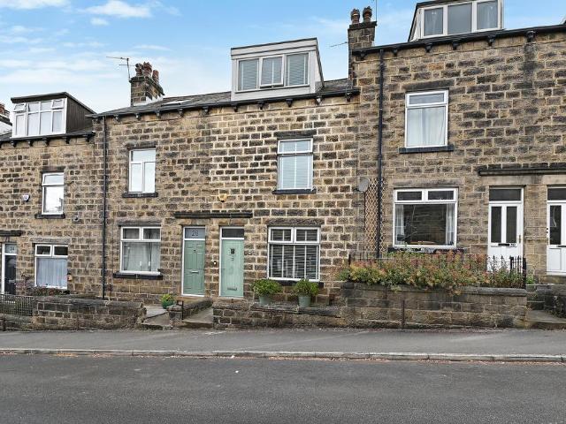 House for sale in Farsley, West Yorkshire