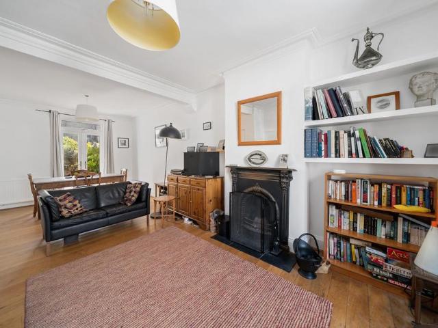 House for sale in Shepherd's Bush, Greater London
