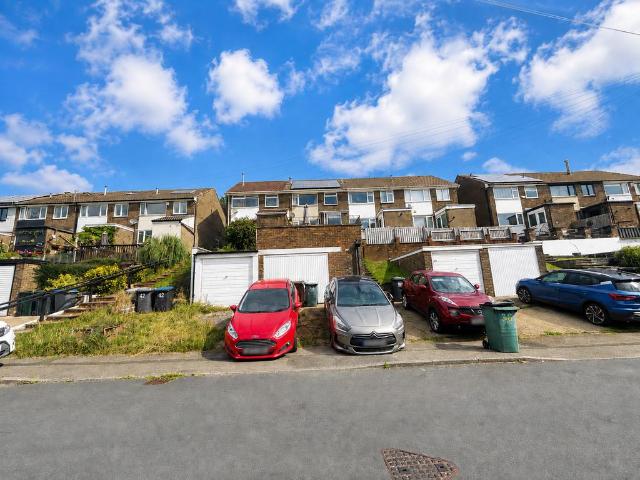 House for sale in Thornton, West Yorkshire