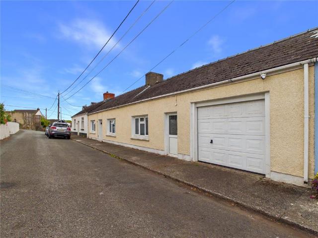 House for sale in Monkton, Pembroke