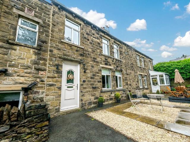 House for sale in Skelmanthorpe, West Yorkshire