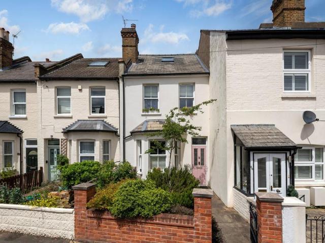 House for sale in London Borough of Richmond upon Thames, Greater London