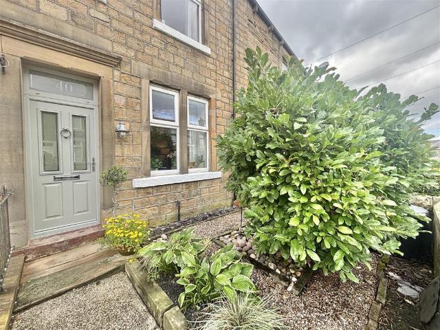 House for sale in Charlesworth, East Midlands