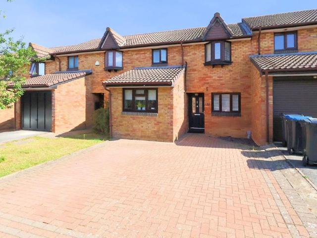House for sale in London Borough of Croydon, Shirley