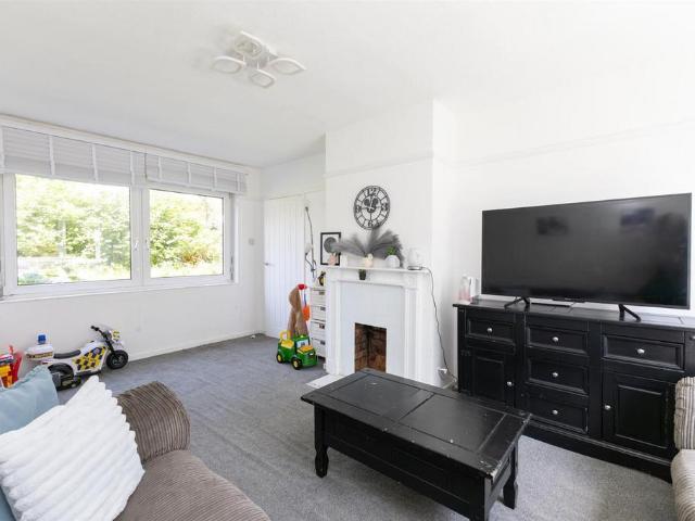 House for sale in Broomgrove, Guestling Green
