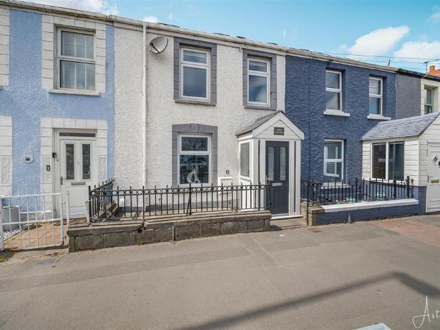 House for sale in Blackpill, Nangreaves