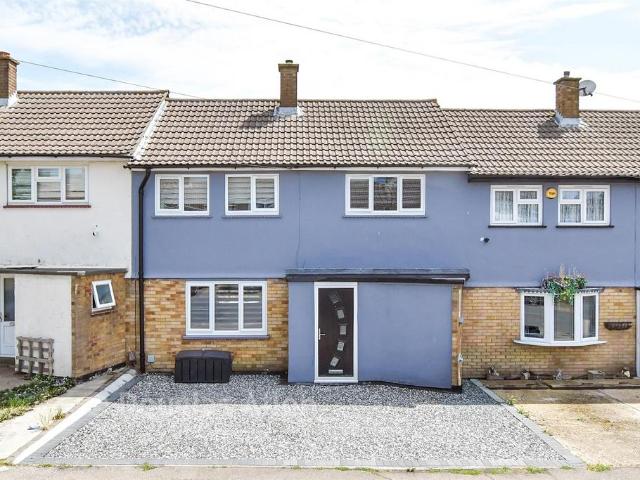 House for sale in Laindon, Essex