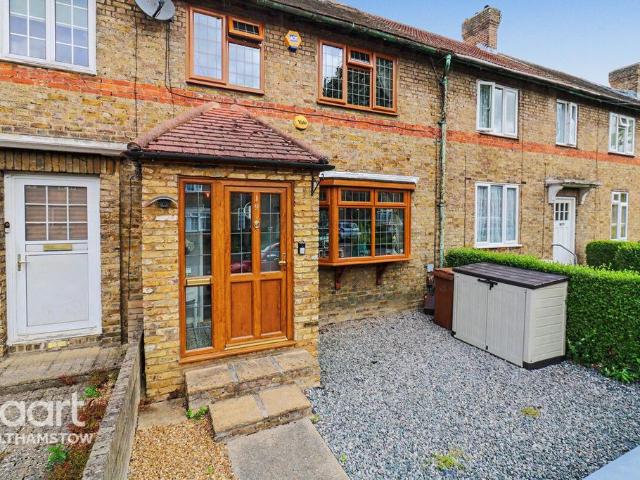 House for sale in Chapel End, Highams Park