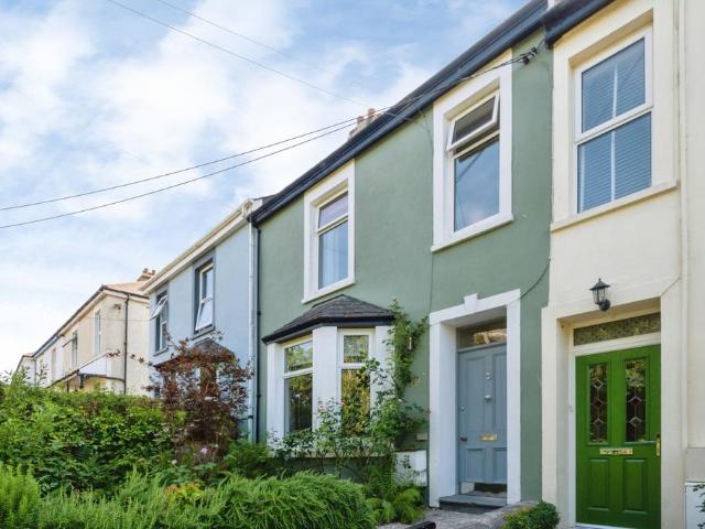 House for sale in Lamellion, Cornwall
