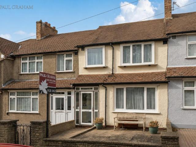 House for sale in Carshalton-on-the-Hill, Greater London