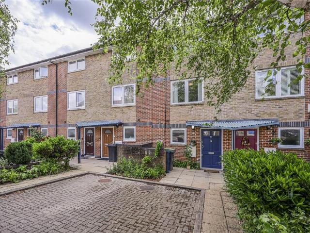 House for sale in Greater London