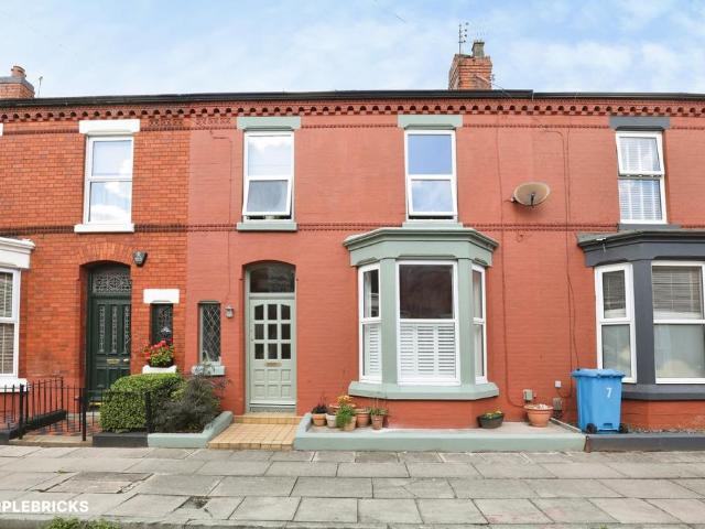 House for sale in Calderstones