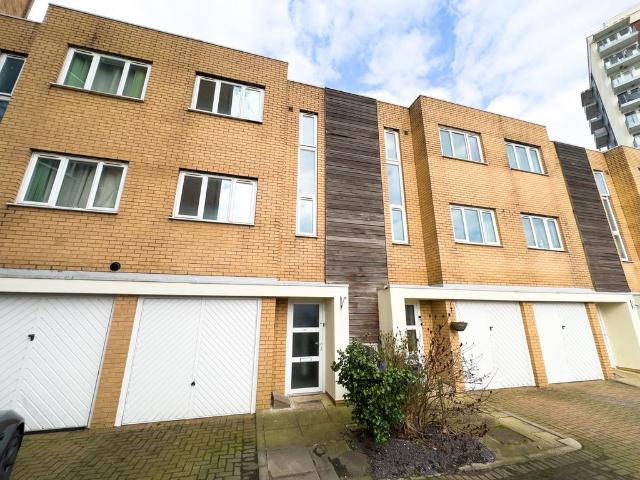 House for sale in Georgia, Greater Manchester