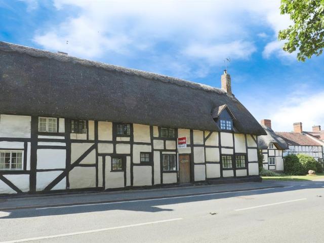 House for sale in Crookhill, Worcestershire