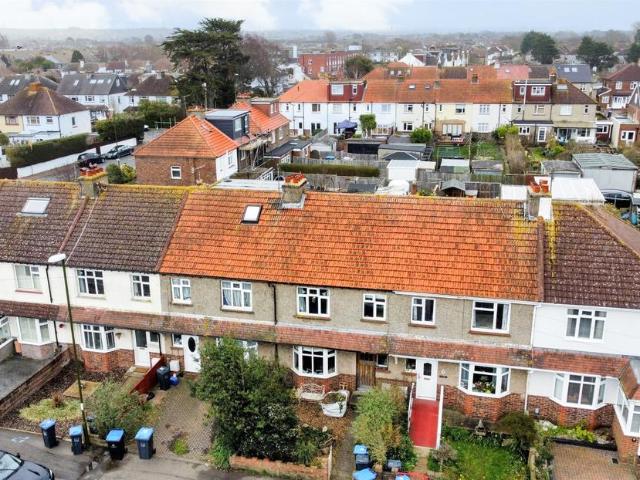 House for sale in Fishersgate, West Sussex