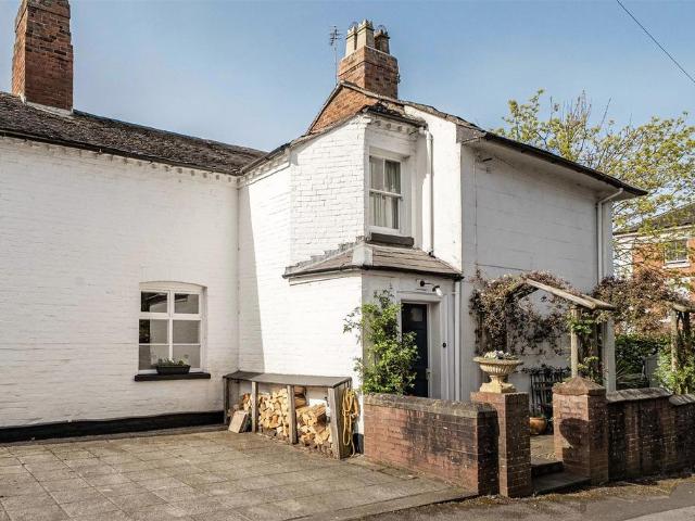 House for sale in Newport