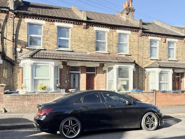 House for sale in London Borough of Croydon, Thornton Heath