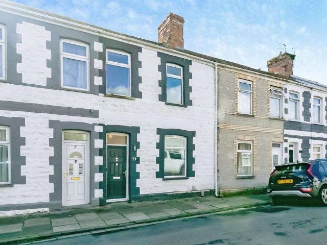 House for sale in Gibbonsdown, Barry